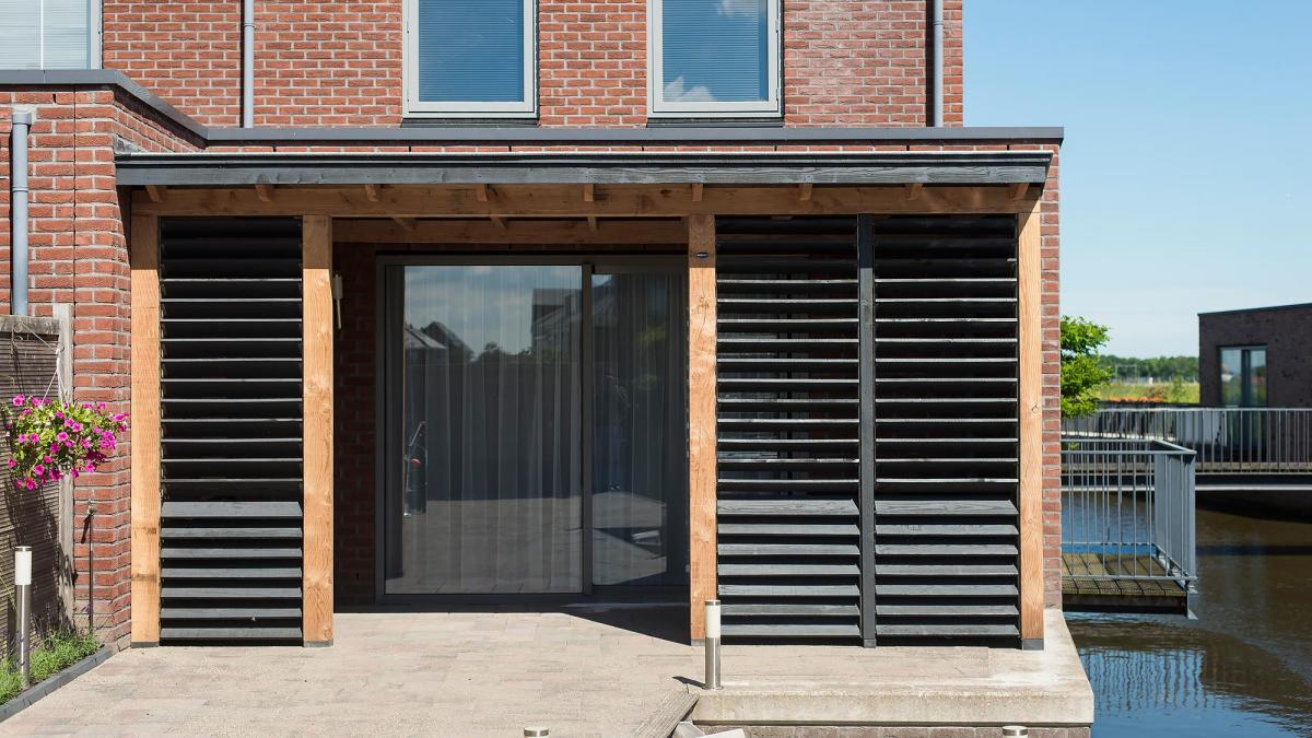 Buiten shutters veranda zwart