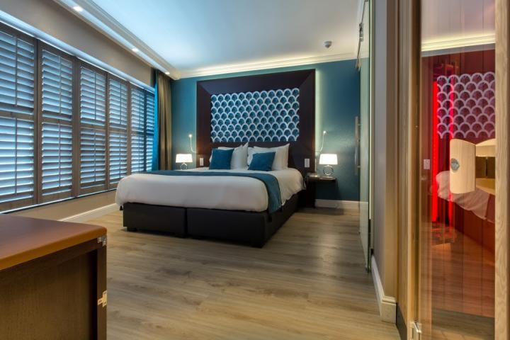 Shutters in hotel Dux Roermond